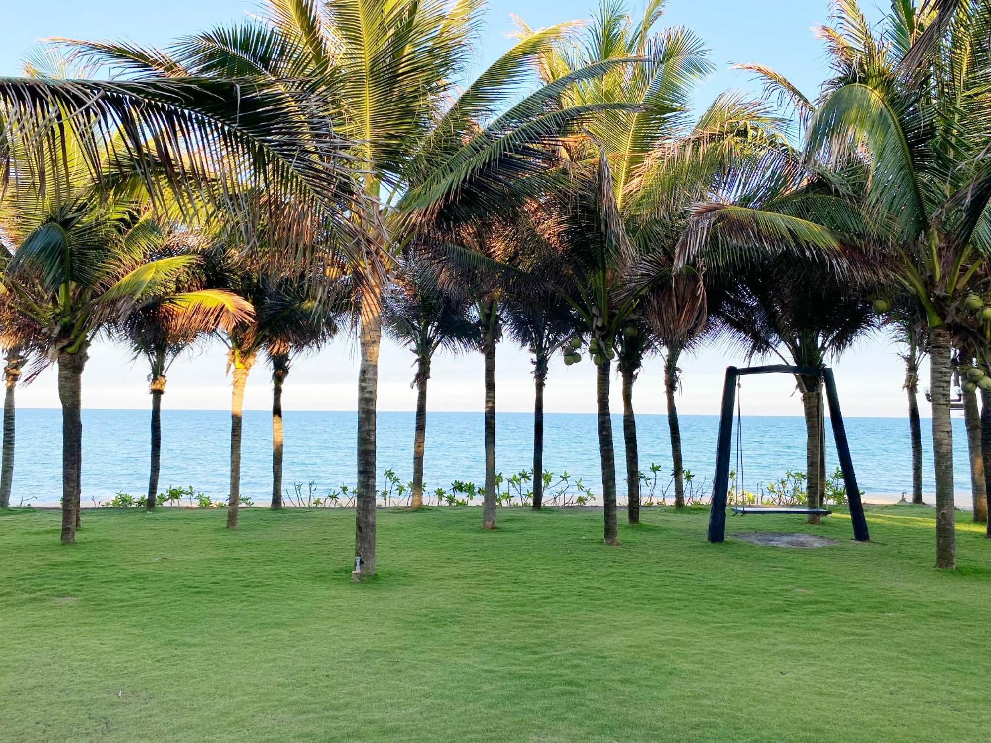 Starlight Villa Beach Resort & Spa Фантхьет Экстерьер фото