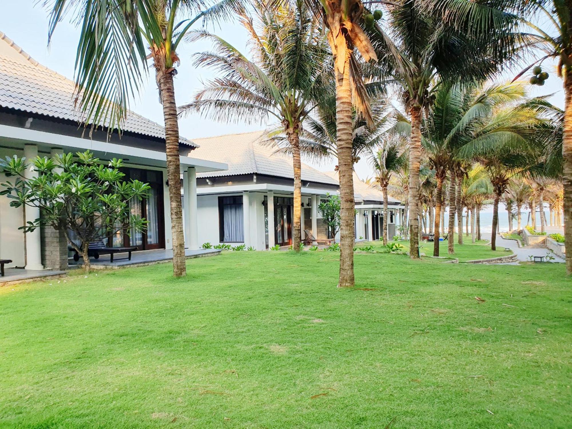 Starlight Villa Beach Resort & Spa Фантхьет Экстерьер фото